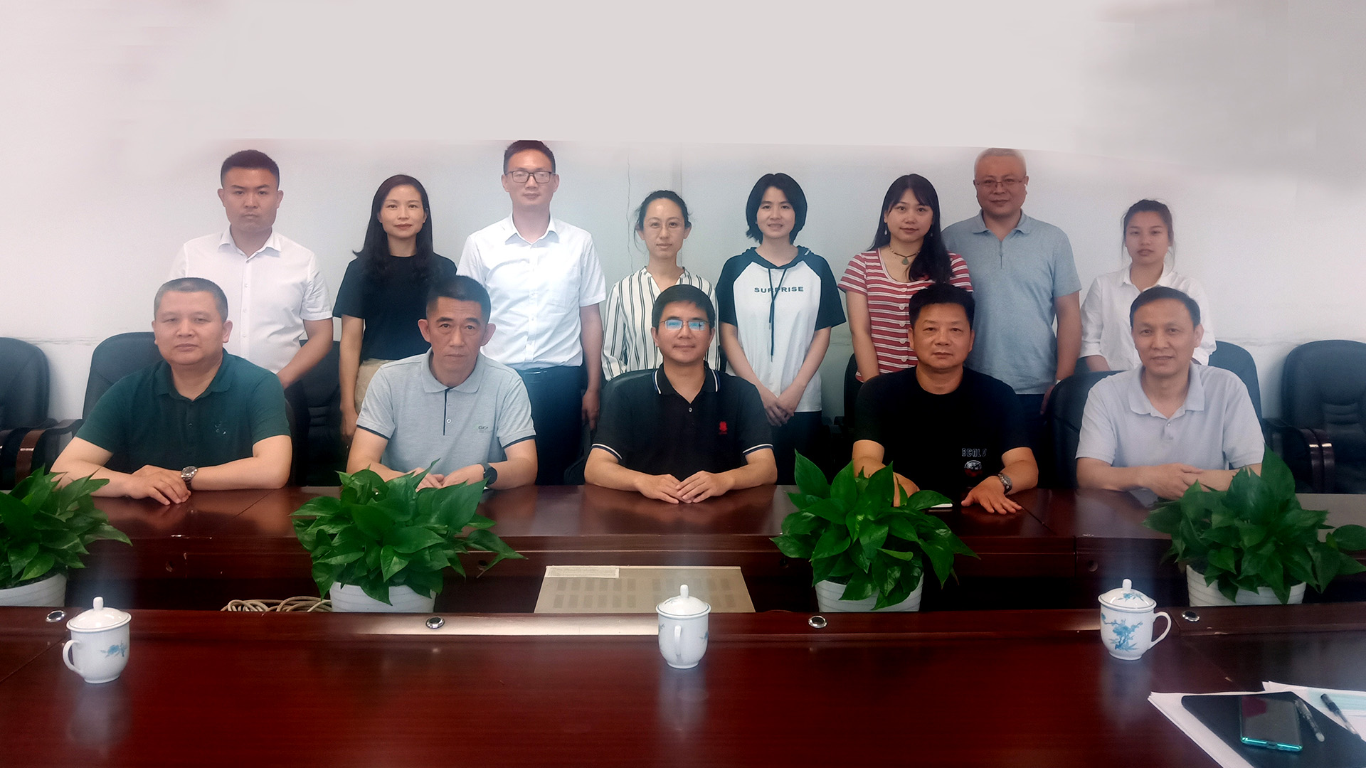 （2022-04-27）“湖南商务领域关于促进汽车消费”的业务交流会在我协会召开