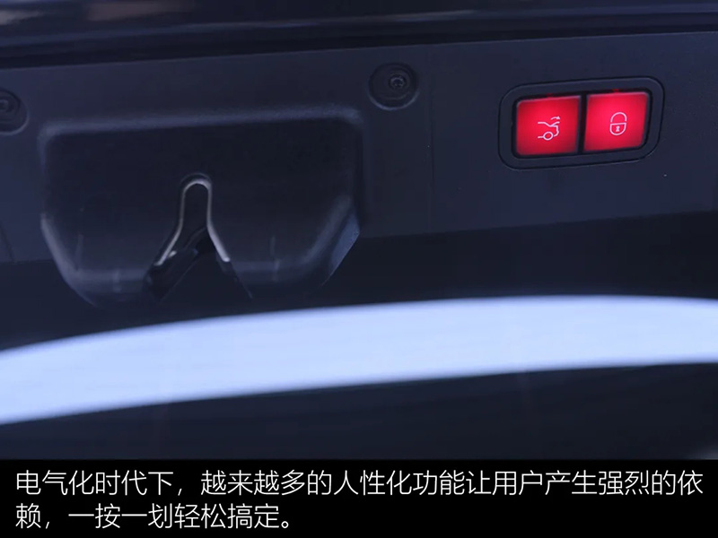 奔驰S (13).jpg